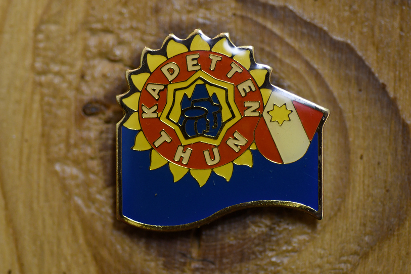 RETRO PIN der Kadetten Thun